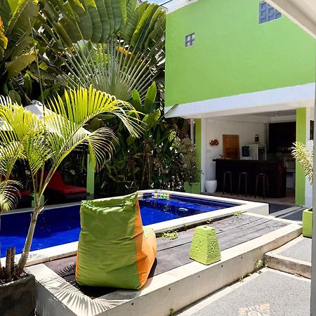 Urban Jungle Beach House Canggu Extérieur photo