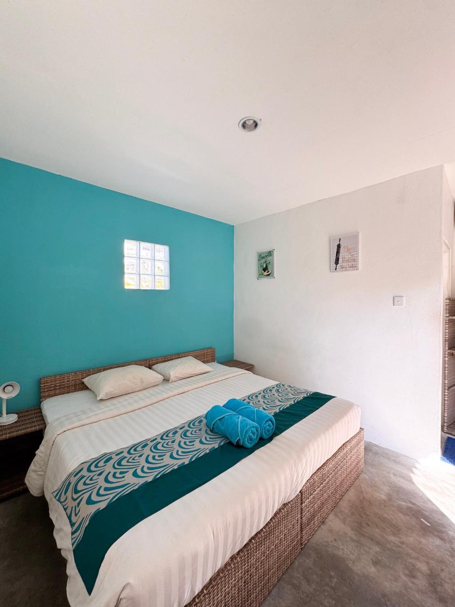 Urban Jungle Beach House Canggu Extérieur photo