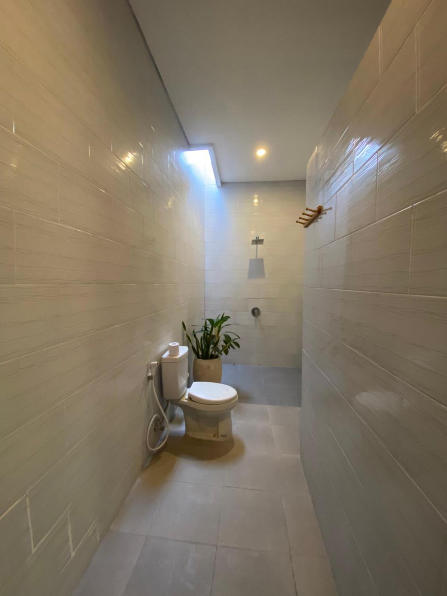 Urban Jungle Beach House Canggu Extérieur photo